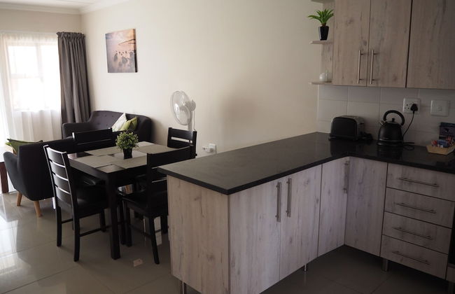 African Eagle Apartments - Photo 21