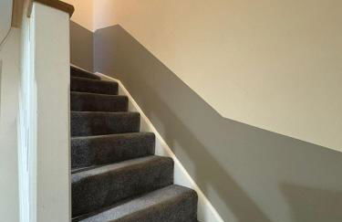 Spacious 3-Bed House - Sleeps 8 Garden & Parking - Foto 10