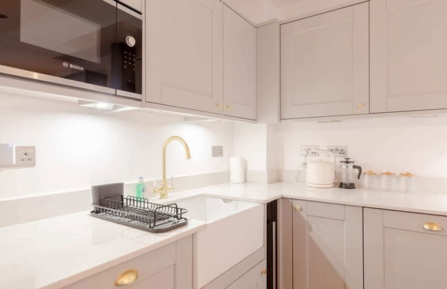 Newly Refurbished 2BD Flat - Wimbledon Village! - Foto 16