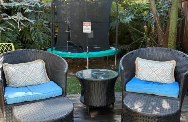 2 bedroom bungalow with hot tub - Photo 2