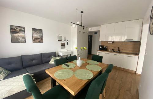 SOLEK, Apartamenty hotelowe i pokoje gościnne ze śniadaniem, przyjazne zwierzętom, wyjątkowe, z widokiem na Jezioro Jamno i w bardzo bliskiej odległości od morza - Foto 45