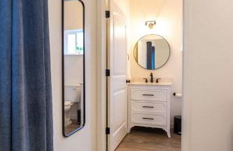 Modern Townhome Enclosed Garage WD - Foto 17