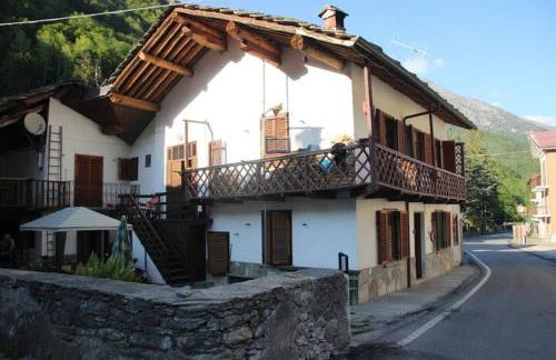 Tipica casa di montagna nelle Valli di Lanzo - Foto 1