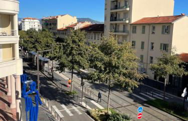 Comfy 2 min to Beach - AC - Photo 32