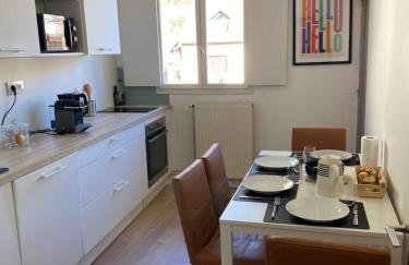MAISON GERMÈS - CENTRAL & STANDING - Appartements traversants - Lits 180 King Size - Linge de lit et de toilette inclus - Parking privé - Espace Télétravail - Foto 16