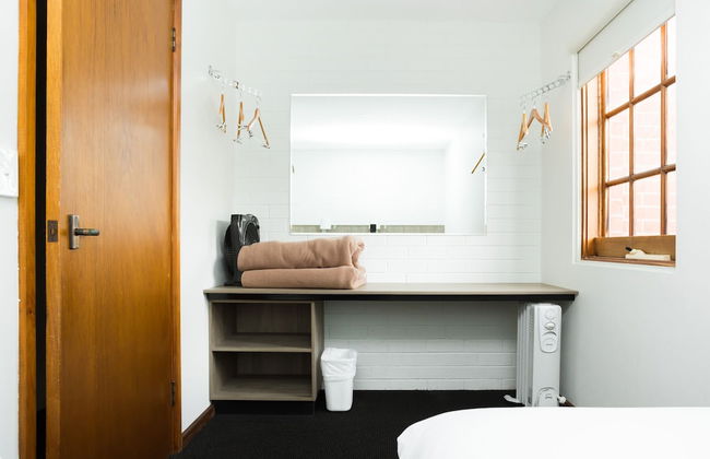 Bay Hotel Apartments - Photo 18