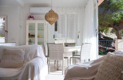 Altea Hills 3BR House with Private Garden - Photo 12