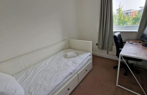 Modern Home Near Etihad, Coop Live - Foto 10