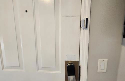 Modern Beach Haven Secure Suite at IMG Academy - Foto 14