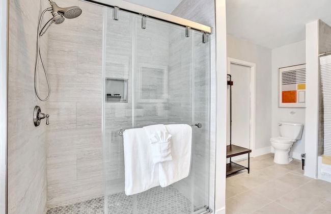 7 Br Home with Pool Gameroom & Soccer - Foto 59