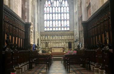 Beautiful stylish 2 bed apartment with free parking - Photo 28