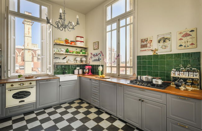 Elegant 1BR Apt w Balcony in the City - Photo 20