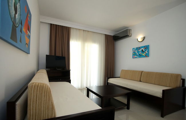 Naias Beach Hotel - Foto 19