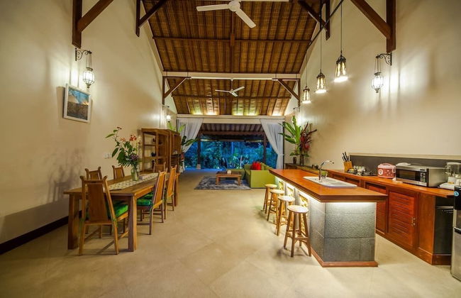 Infinity Jungle View Aashaya Villa Ubud - Photo 20