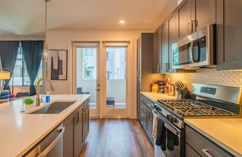 Modern 1BR Kierland Commons, TPC Golf, Pool, Gym, W-D - Foto 13