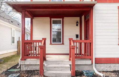 Cozy Downtown Escape Hot tub and Modern Touches - Foto 9