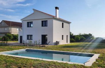 Casa doble con piscina a 1000 m de la playa - Foto 1