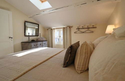 La Grande Bourgade-Authentique Maison en Pierre avec Terrasse Climatisation au Cœur d'Uzès - Foto 16