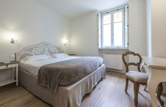 Villa Italia Luxury Suites and Apartments - Photo 4