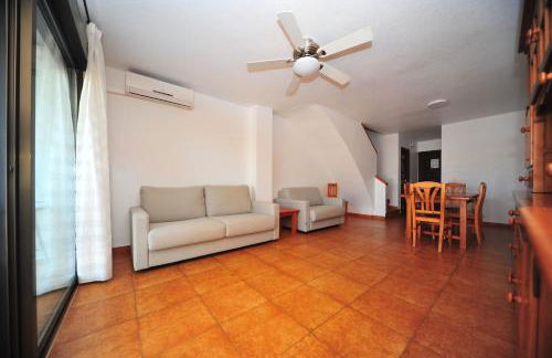 Orange Park Duplex Atico Familiar - Photo 4