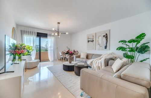 VACATION MARBELLA I The Sunrise Golden Mile Flat, Next to Convention Center, Recently Refurbished, Prime Location, 300m to the BEACH - Foto 2