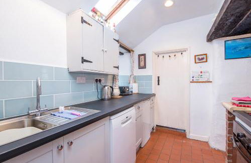 Beach Cottage - Photo 11