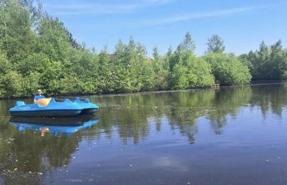 Ferienhaus Deluxe, direkt am See, mit hauseigener Panorama Außensauna, zwei Badezimmern, Tretboot, Kamin, in direkter nähe zum Kinderspieleparadies sowie Reit- und Ponyhof, 1 bis 8 Personen - Photo 10
