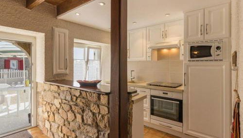 Maison rénovée typique, calme, proche mer, 2 cours fermées, cheminée et équipements pour enfants. - FR-1-306-836 - Foto 3