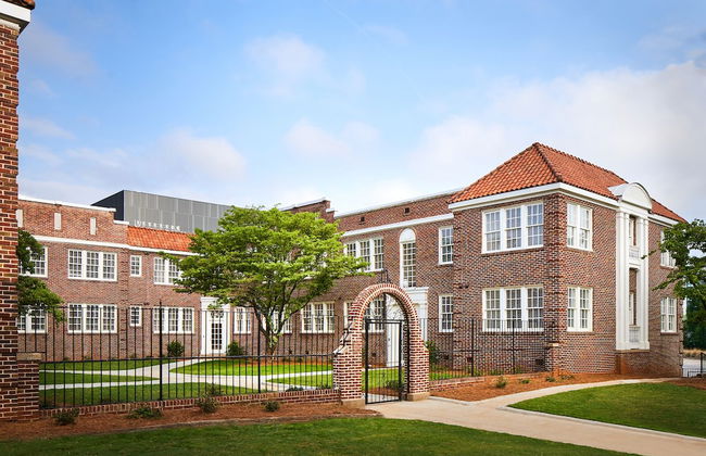 Kasa Studio Revival Atlanta - Foto 1