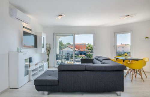 Apartments Villa "Aurea" with pool - Photo 16