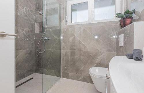 VILA VASILJ dein eigener Pool oder dein eigener Whirlpool mit Aussicht, dein Urlaub, deine Privatsphäre, deine Wahl - Photo 40