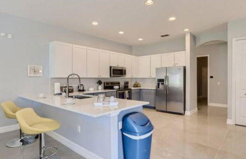 The Marvel Mansion 5BR Pool Home Near Disney World - Foto 9