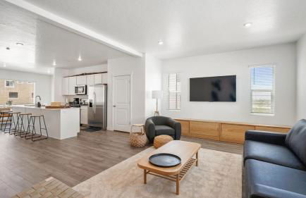 Family-Friendly 3-Story Home Sleeps 8 - Foto 9