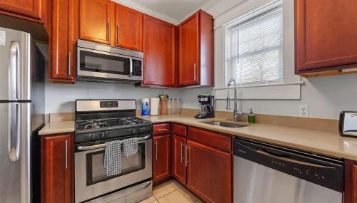 Bright and Restful 2BR near Uptown with Balcony - Foto 4