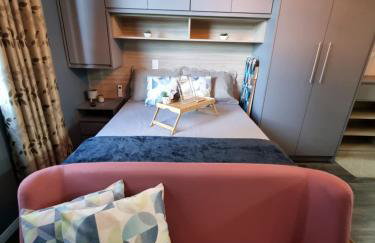 Flat luxo, mobiliado c/ ar, wi-fi, pisc. e academia - Foto 6