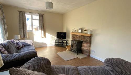 Cheerful 3 bedroom bungalow with indoor fire place - Foto 4