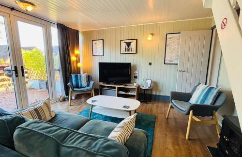 Kingsdowns Top Family Chalet, stunning and cosy interiors, indoor heated pool, mini golf, tennis court, BBQ and beach! - Foto 34