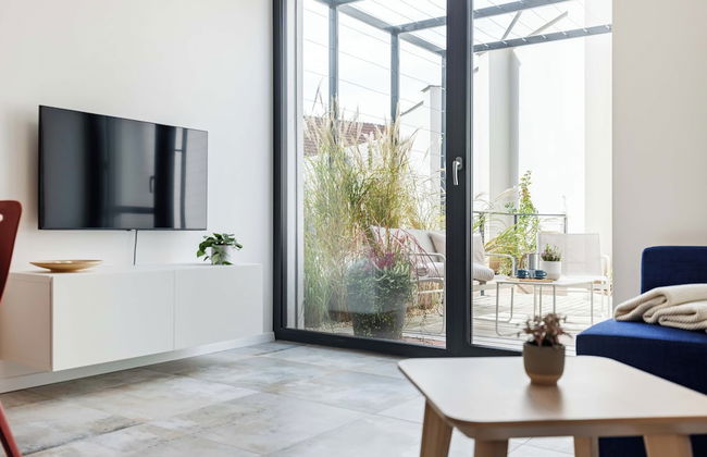 Fully equipped apartments with Terraces, Free garage parking, Netflix & AC - by Apartmány Šlapanice cz - Foto 52