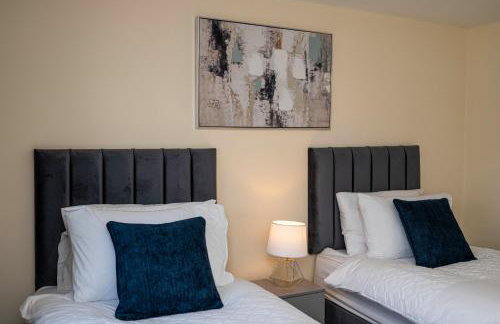 Stunning Spacious Home - Parking - Garden - Sleeps 6 - Foto 9