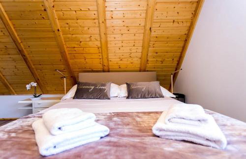 Holiday House Antique - Photo 23