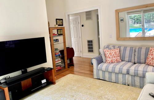 4 bedroom East Hampton home with large heated pool - Foto 35