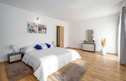 Awesome Home In Tugare With Kitchen - Foto 28