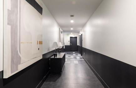 Dual Bachelor Pads w/ Rooftop Lounge & Games Sleeps 26 5 Min to Broadway - Foto 90