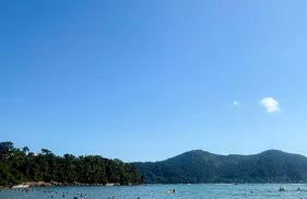 Entre Três Praias - Enseada 200m, Perequê Mirim 200m, Sta Rita 300m, Com Ar Condicionado e Churrasqueira - Foto 31