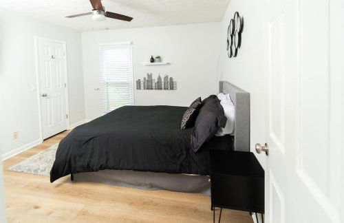 Ultimate Getaway with Pool and Games - Foto 32