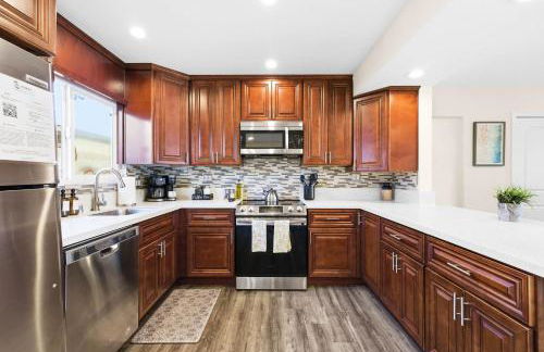 Dog Friendly Home Near the Beach with Grill, Fire Pit, Enclosed Backyard - Foto 30