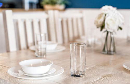 Breathtaking Lake Views 1BR King Suite, Kitchen & Heated Pools - Foto 33