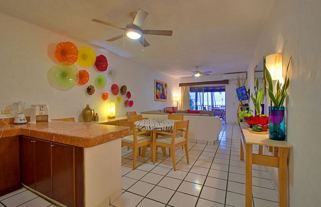 Villa Facing the Beach in a Large Terrace 7 Pools, Tennis Courts, Security - Foto 24