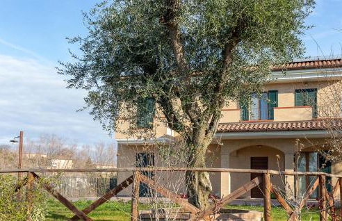 Amazing Home In Morrovalle With Wifi - Foto 11