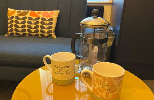 Modern & retro two bedroom apartment in Barnsley - Foto 14